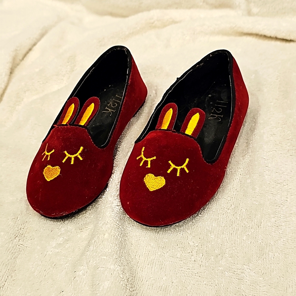 Bunny slip on dress shoes size 10c